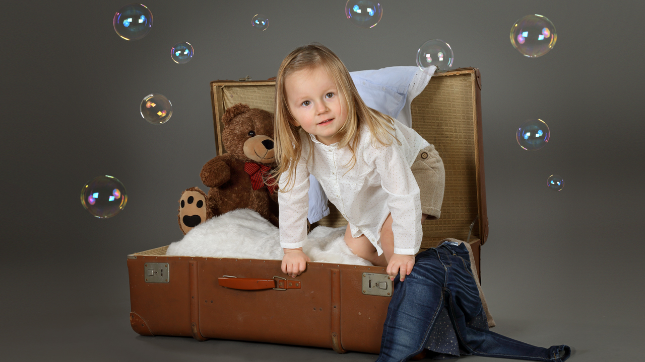 Mädchen mit Teddy Kinderfotoshooting - Kassel